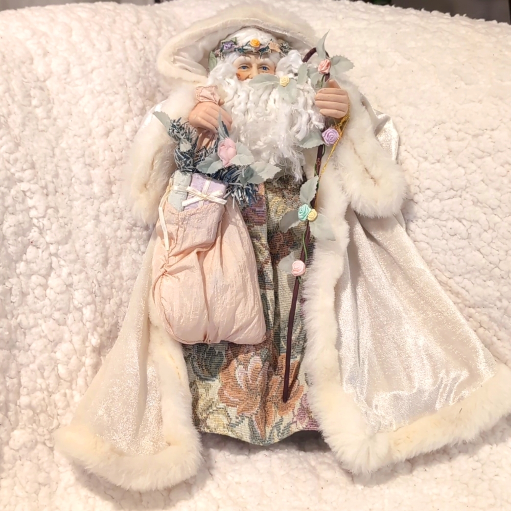 Beautiful Brinn's 1993 Collectible Santa